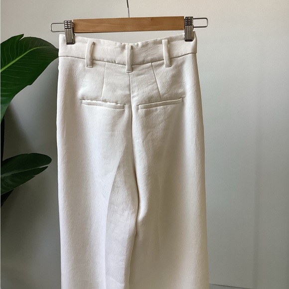 Aritzia light birch effortless pant - Picture 4 of 5